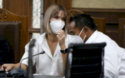 Bukan Penjara, Nia Ramadhani dan Ardi Bakrie Dituntut Rehabilitasi 12 Bulan