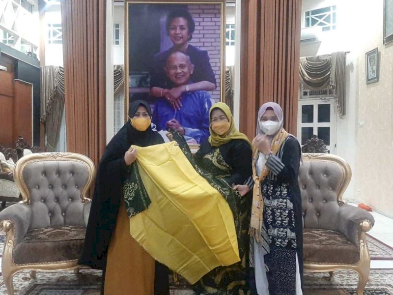 Kembangkan Batik Khas Parepare, Erna Rasyid Taufan Jajal Kerja Sama Pengusaha Sutra