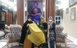 Kembangkan Batik Khas Parepare, Erna Rasyid Taufan Jajal Kerja Sama Pengusaha Sutra
