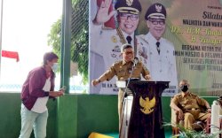 Taufan Pawe Beri Reward Ketua RT/RW Berani Jujur Belum Divaksin