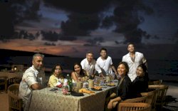 Gading dan Gisel Bagikan Potret Hangat Natal Bersama di Bali, Warganet: Balikan Dong ! 