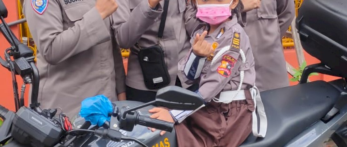 Impian Gadis Kecil Penderita Penyakit Leukimia jadi Polwan Telah Terwujud Impian Gadis Kecil Penderita Penyakit Leukimia jadi Polwan Telah Terwujud