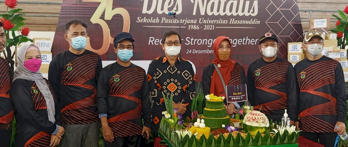 Hadiri Dies Natalis Pascasarjana Unhas, Wabup Lutra: Semoga Unhas Bisa Terus Melahirkan SDM Unggul