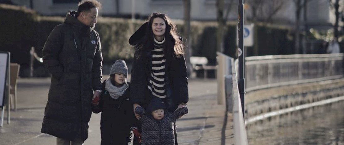 Keluarga Ringgo Agus Rahman menikmati liburan akhir tahun di Swiss.