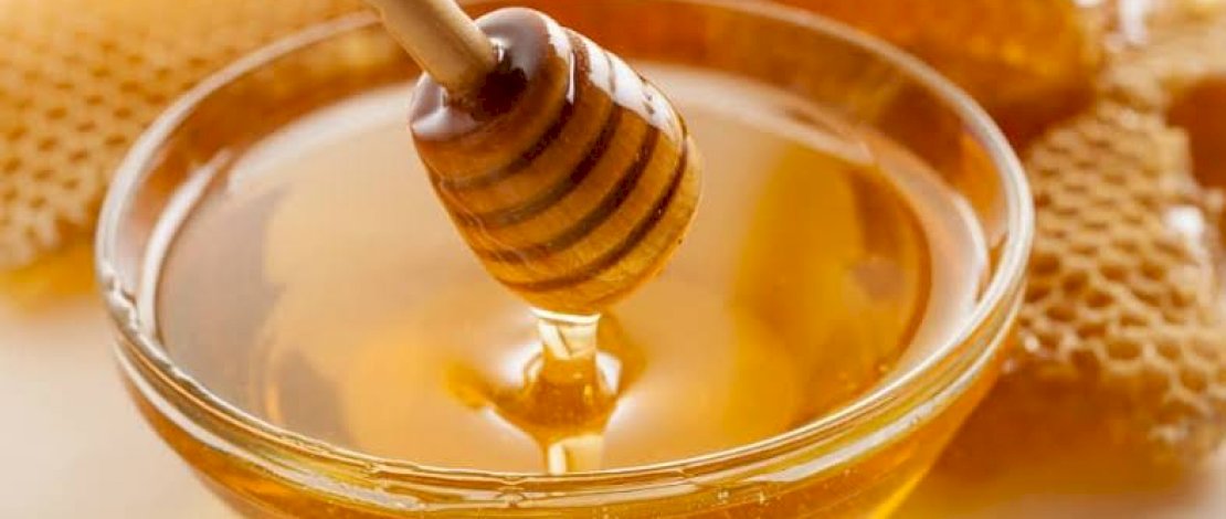 Campur Susu Panas dengan Madu Picu Gangguan Pernapasan hingga Diabetes, Lho!