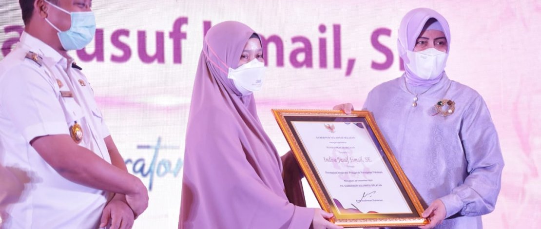 Ketua PKK dan Wakil Walikota Makassar Dianugerahi Penghargaan Perempuan Inspirator