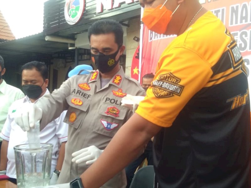 Satuan Narkoba Polres Pinrang Musnahkan 1,6 Kg Shabu-shabu