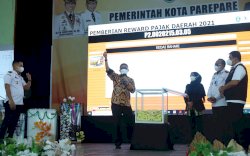 Ada Motor, Smartphone, dan TV LED, Taufan Pawe Beri Hadiah untuk Masyarakat Taat Pajak