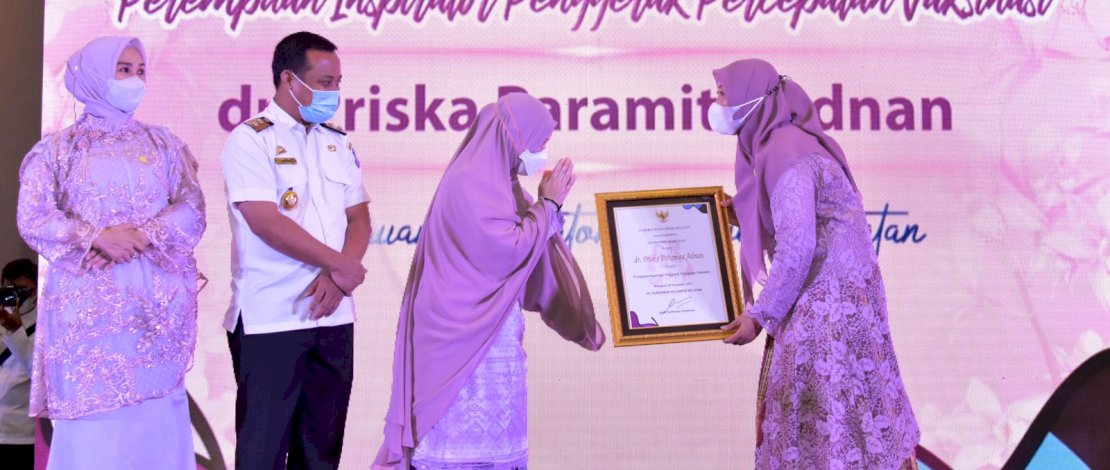 Giat Percepat Vaksinasi, Ketua PKK Gowa Raih Penghargaan di Peringatan Hari Ibu
