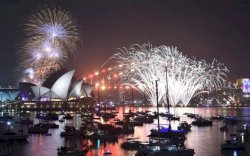 Sydney Hingga New York Rayakan Malam Tahun Baru 2022 di Tengah Lonjakan Kasus Covid-19 