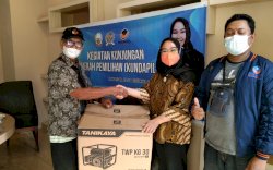 Kunjungan Dapil, Rezki Bantu Petani Parangloe Alat Pompa