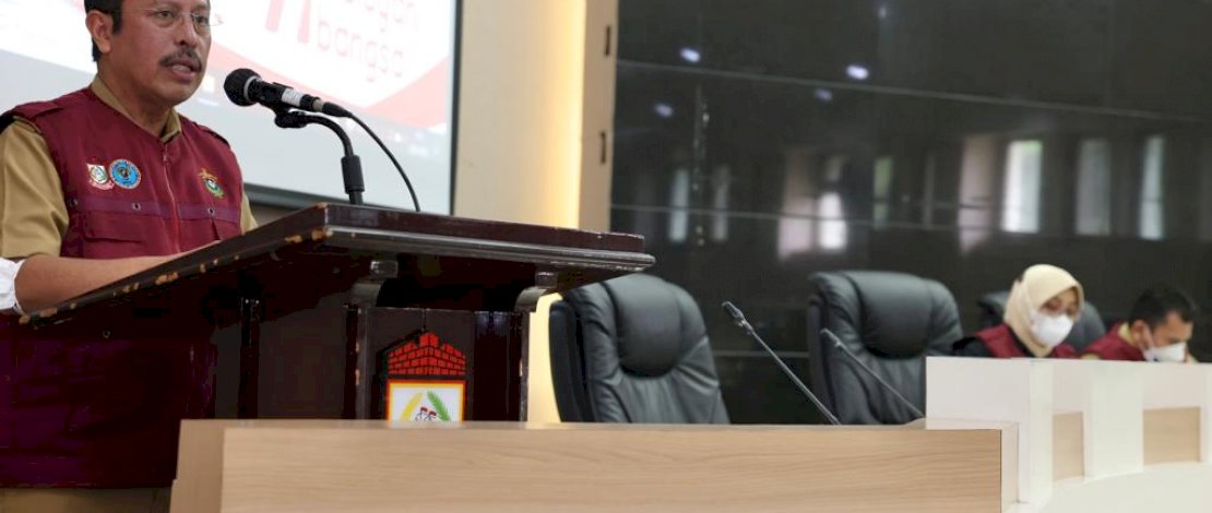 Mewakili Walikota Makassar, Mohammad Ramdhan Pomanto, Sekda Kota Makassar, Muh Ansar, menerima dan memberikan motivasi kepada  Mahasiswa Kuliah Kerja Nyata (KKN) Gelombang ke 107 di Ruang Sipakatau, Kantor Balaikota Makassar, Selasa (4/01/2021).