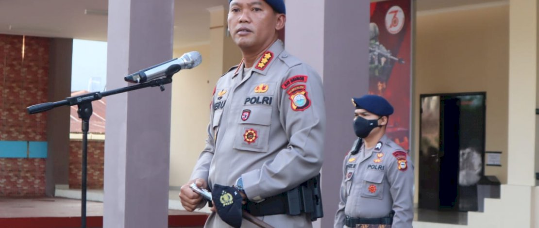 Komandan Satuan (Dansat) Brimob Polda Sul-sel, Kombes Pol Heru Novianto pimpin apel perdana di Mako Brimob, Jalan Pa'baeng-baeng, Kota Makassar, Sulsel, Rabu (15/1/2022). Komandan Satuan (Dansat) Brimob Polda Sul-sel, Kombes Pol Heru Novianto pimpin apel perdana di Mako Brimob, Jalan Pa'baeng-baeng, Kota Makassar, Sulsel, Rabu (15/1/2022).