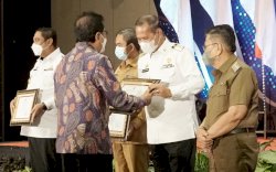 Diterima Langsung Bupati Luwu, Menteri ATR Serahkan 3.550 Persil Sertifikat Tanah 