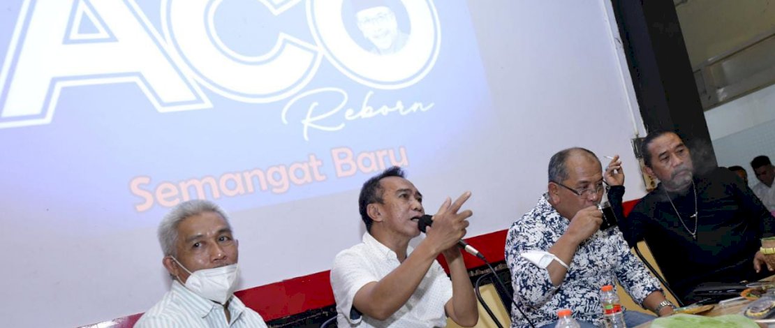 DIDAULAT. Puluhan komunitas di Makassar mendaulat Ilham Arief Sirajuddin maju gubernur 2024.