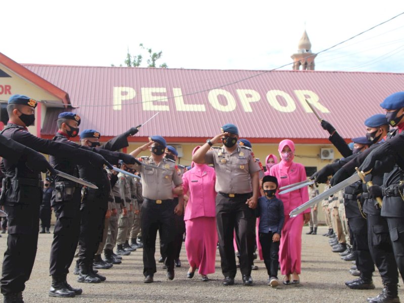 Brimob Bone Kembali Lepas 6 Personel Mutasi Tugas Umum