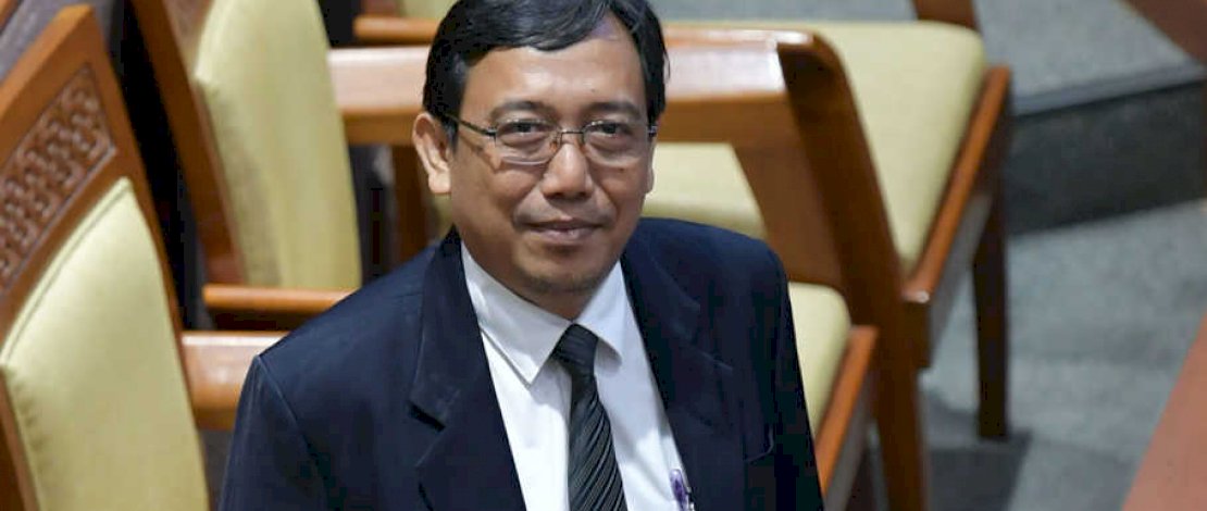 I Dewa Kade Wiarsa Raka Sandi I Dewa Kade Wiarsa Raka Sandi