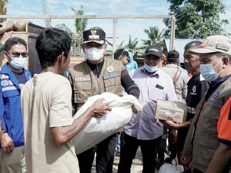 Bupati Luwu Kunjungi Warga Terdampak Puting Beliung di Bua