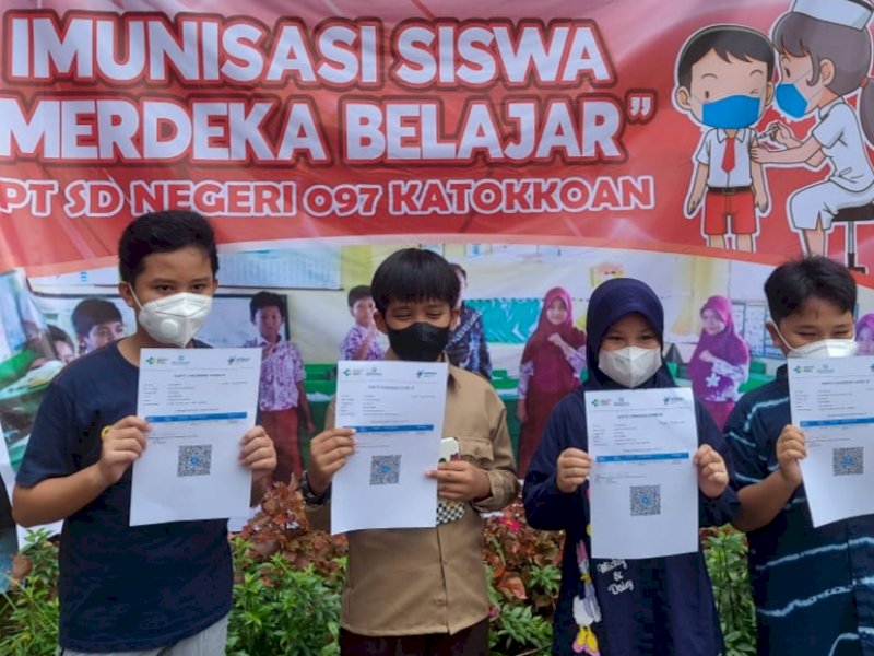 Ikut Vaksin Covid-19, Siswa SD di Masamba Ini Ngaku Makin Sehat