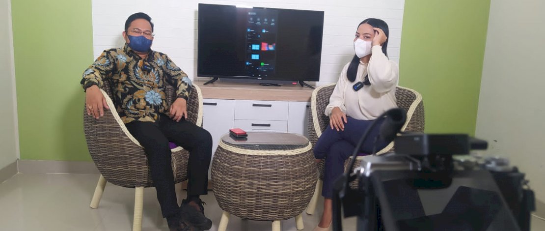 Darmawangsa Muin saat berkunjung ke redaksi Bukamatanews, Rabu, 12 Januari 2022.