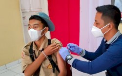 Salut!! Vaksinasi Massal Di Mako Brimob Bone Kembali Lampaui Target