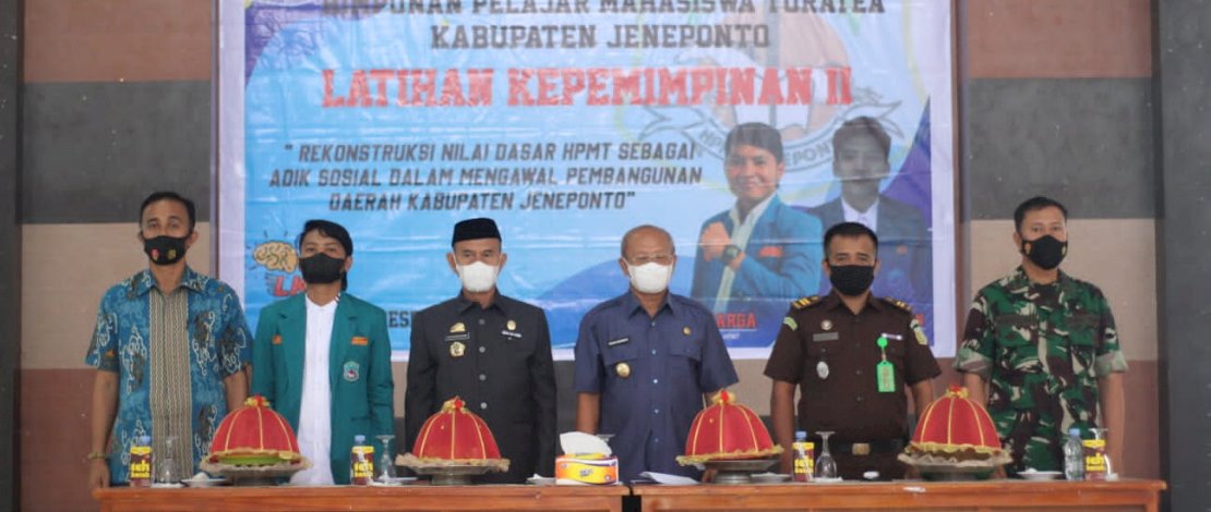 Bupati Jeneponto, Iksan Iskandar, saat menghadiri pembukaan Latihan Kepemimpinan Tingkat II (LK II) HPMT, di Gedung Sipitangarri, Jumat, 14 Januari 2022.
