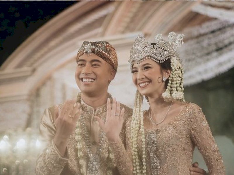 Tanpa Sheila Dara, Vidi Aldiano Liburan ke Bali Bareng Sahabat Ceweknya, Netizen: Kasihan Istrinya Introvert 