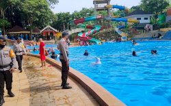 Gencar Berpatroli, Brimob Bone Ajak Masyarakat Taat Prokes Dan Sukseskan Vaksinasi 