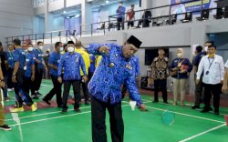 Abdul Hayat Buka Turnamen Bulutangkis KORPRI CUP I