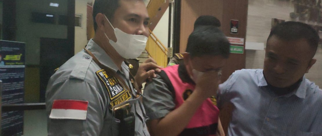 Diduga Rugikan Negara Rp 1,3 Miliar, Kejari Jeneponto Tetapkan 4 Tersangka Rumah KAT Diduga Rugikan Negara Rp 1,3 Miliar, Kejari Jeneponto Tetapkan 4 Tersangka Rumah KAT