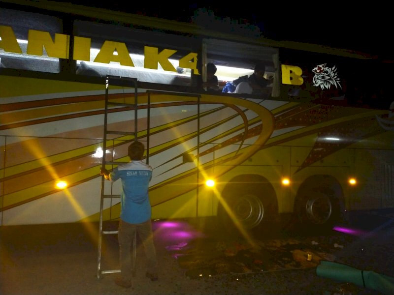 Ditumpangi Anggota DPRD Luwu Timur, Bus Asal Malili Dilempar OTK di Palopo