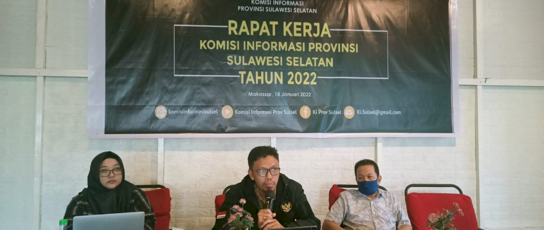 Komisi Informasi (KI) Sulsel menggelar rapat kerja tahun 2022, di Red Corner Makassar, Selasa, 18 Januari 2022.