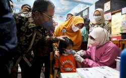 Pantau Vaksinasi Anak, Wali Kota Makassar Minta Support Orang Tua Murid