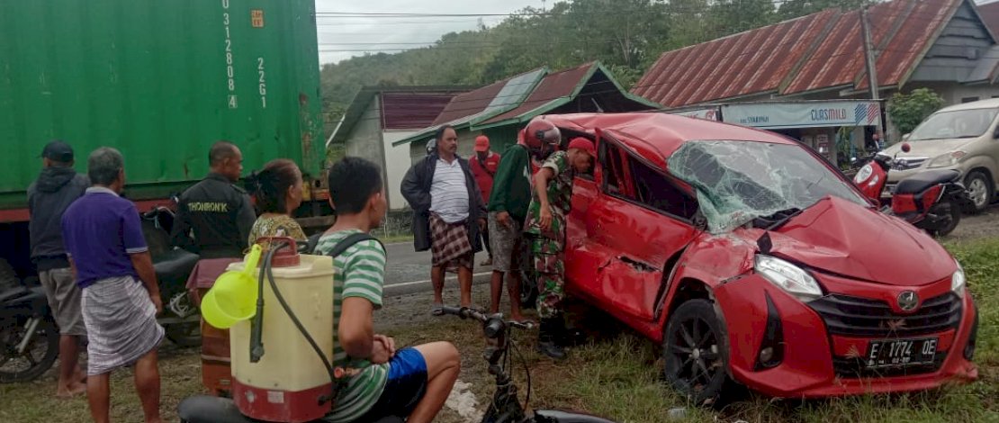 Tabrak Truk Kontainer, Satu Warga Polman Tewas di Pinrang