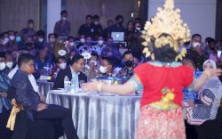 Di Forum Entrepreneur Makassar, Anies Baswedan Sanjung Elite NasDem Sulsel 