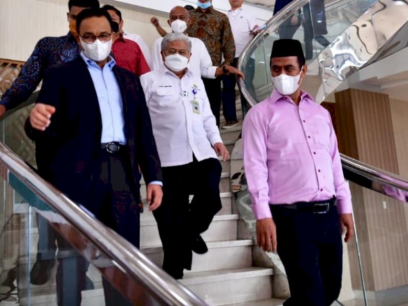 Makin Akrab Dengan Amran Sulaiman, Anies Baswedan Angkat Jempol