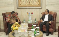 Kunjungi Makassar, Gubernur Maluku Murad Ismail Disuguhi Coto Makassar