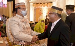 Bertemu di Nikahan Putra NH, Anies Baswedan-IAS Ngobrol Ini