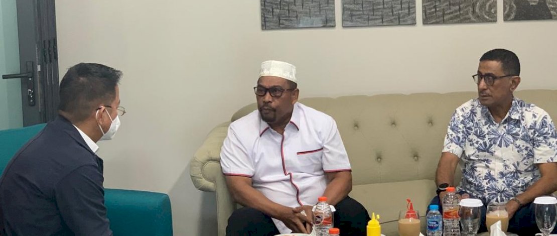 Gubernur Maluku Murad Ismail, didampingi Ketua TGUPP Maluku Hadi Basalamah, melakukan kunjungan ke PT Bomar Makassar, kemarin.