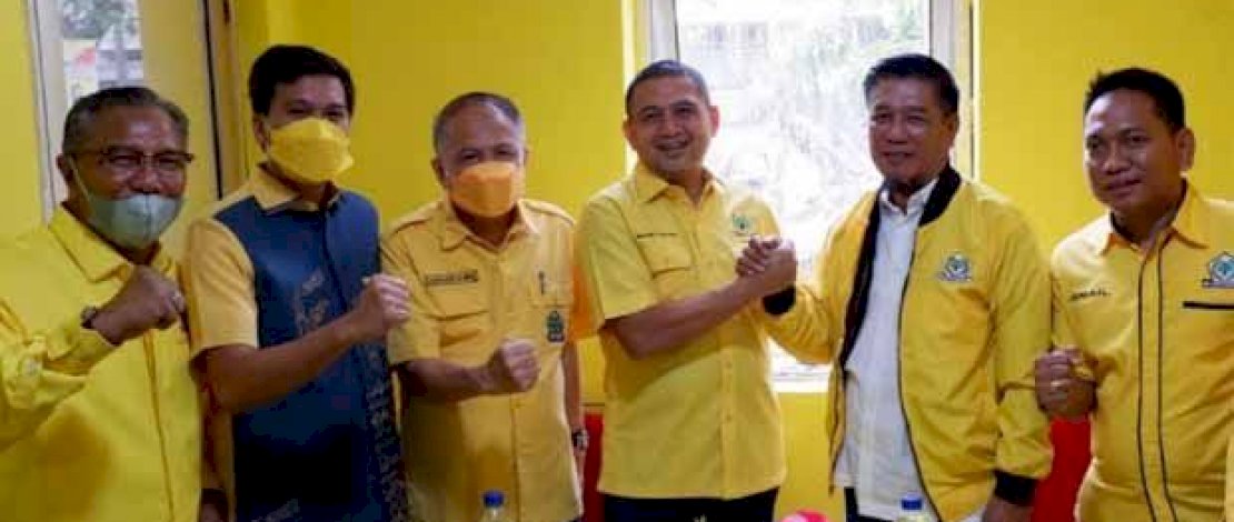 HENGKANG. Ruslan Mahmud memilih bergabung ke Partai Golkar di bawah komando Munafri Arifuddin. 
