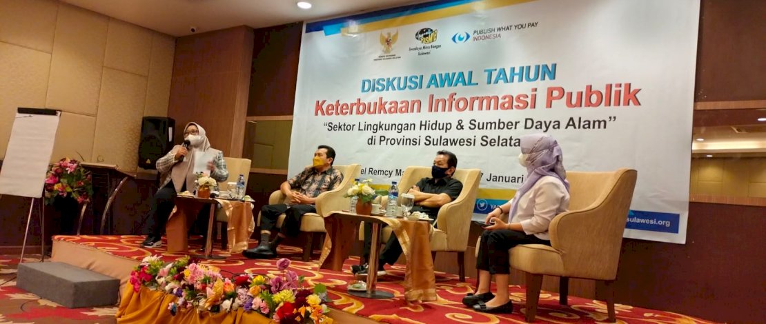 Komisi Informasi (KI) Sulsel bekerjasama dengan Yasmib Sulawesi, menggelar Diskusi Awal Tahun Keterbukaan Informasi Publik "Sektor Lingkungan Hidup dan Sumber Daya Alam di Sulsel", yang dilaksanakan di Hotel Remcy Makassar, Kamis, 27 Januari 2022.