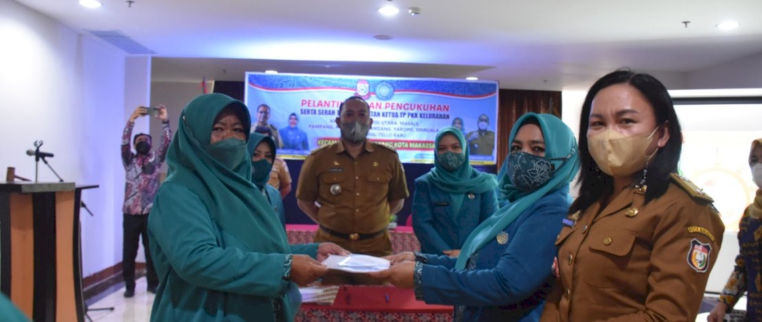 Tenri Sanna Lantik 11 Ketua TP PKK Kelurahan Kecamatan Panakkukang 