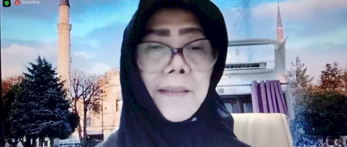 Ketua Pusat Ganas Annar MUI Sulsel, Titik Haryati, saat rapat perdana pengurus Ganas Annar MUI Sulsel, melalui virtual zoom, Minggu, 30 Januari 2022. 