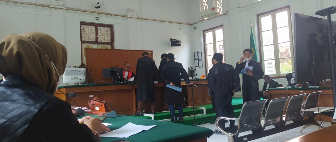 Pengadilan Tindak Pidana Korupsi pada Pengadilan Negeri Makassar mulai menyidangkan kasus dugaan korupsi pembangunan Puskesmas Batua Tahap I, Senin, 31 Januari 2022. Pengadilan Tindak Pidana Korupsi pada Pengadilan Negeri Makassar mulai menyidangkan kasus dugaan korupsi pembangunan Puskesmas Batua Tahap I, Senin, 31 Januari 2022.