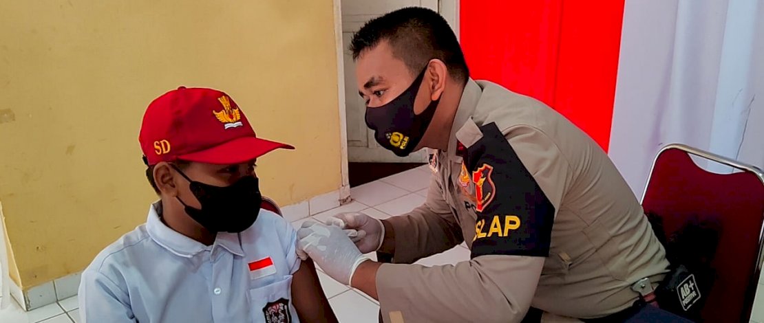 Batalyon C Pelopor Satbrimob Polda Sulsel telah berkomitmen untuk mendukung program pemerintah serta atensi dari Kapolda Sulsel tentang percepatan vaksinasi anak dan booster bagi lansia. Batalyon C Pelopor Satbrimob Polda Sulsel telah berkomitmen untuk mendukung program pemerintah serta atensi dari Kapolda Sulsel tentang percepatan vaksinasi anak dan booster bagi lansia.