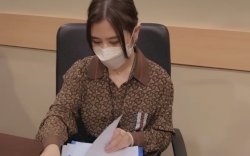 Dapat Gaji Pertama dari Profesi Dosen, Prilly: Aku Senang Banget