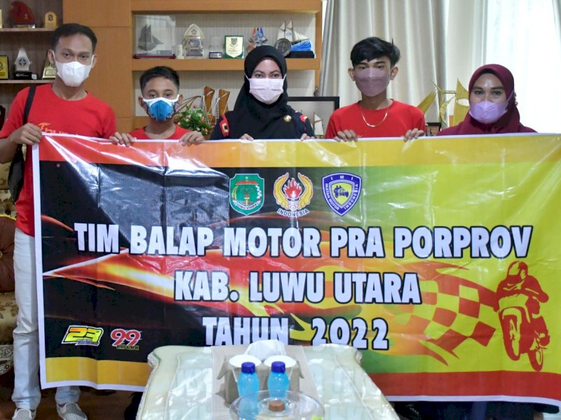 Indah Putri Indriani Lepas Dua Pembalap Muda Wakili Luwu Utara Berlaga Di Praporprov Sulawesi Selatan