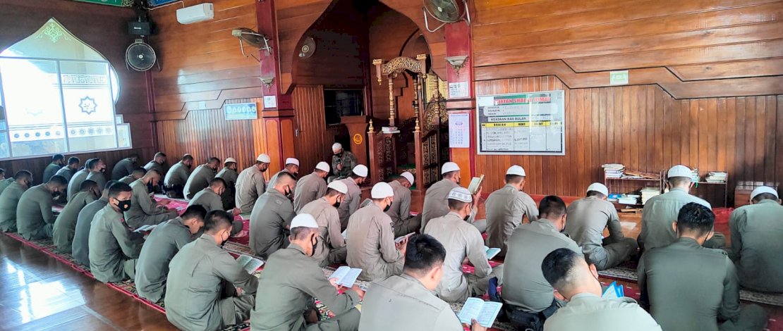 Tingkatkan Keimanan Anggota, Brimob Bone Rutin Gelar Pembinaan Rohani