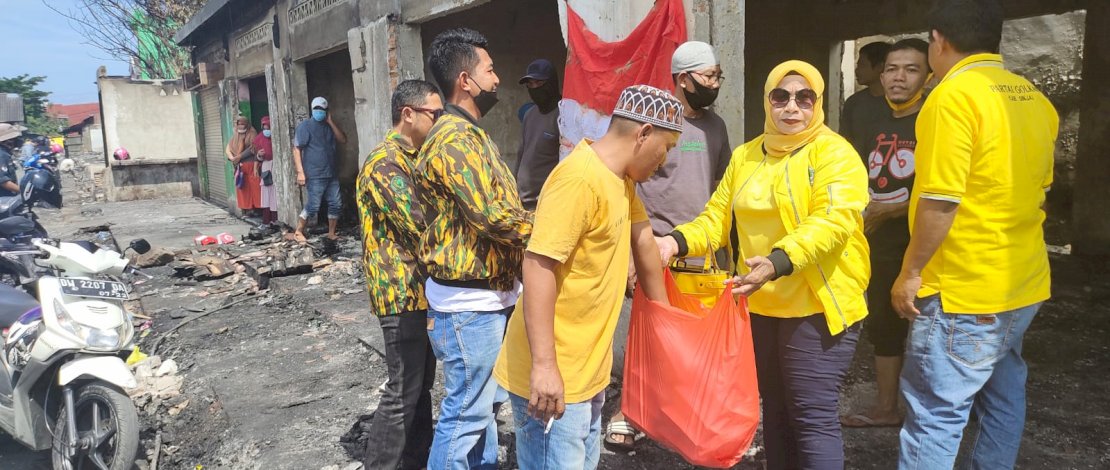 Golkar Peduli, Para Korban Kebakaran Pasar Sinjai Dapat Bantuan
