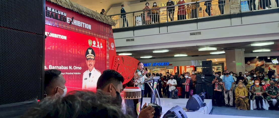 Maluku Baileo Exhibition secara resmi dibuka Wakil Gubernur Maluku, Barnabas N Orno, di Mall Ratu Indah Makassar, Jumat, 4 Februari 2022.